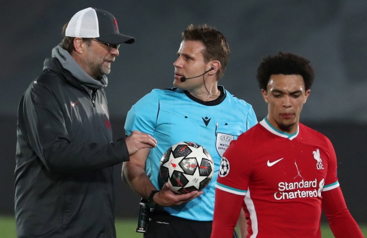 田径——南京室内世锦赛：男子3000米决赛赛况